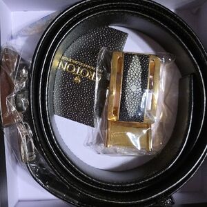 Croton Stingray Skin Belt